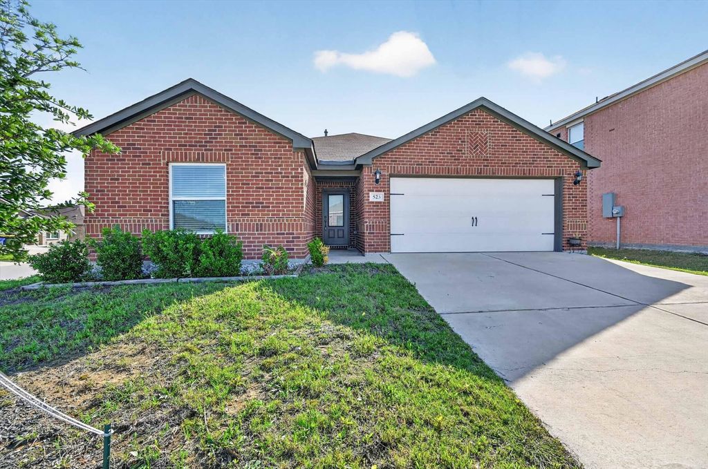 523 Bennie Leonard Street, Venus, TX 76084