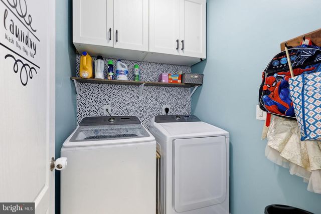 325 PHILLIPS ST, Fredericksburg, VA 22405