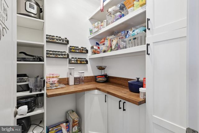 325 PHILLIPS ST, Fredericksburg, VA 22405