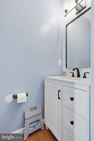 325 PHILLIPS ST, Fredericksburg, VA 22405