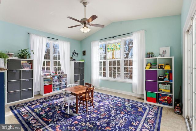 325 PHILLIPS ST, Fredericksburg, VA 22405