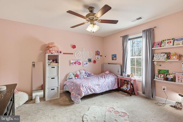 325 PHILLIPS ST, Fredericksburg, VA 22405