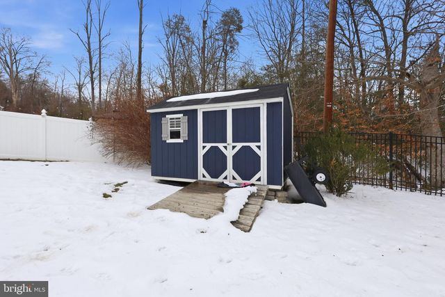 325 PHILLIPS ST, Fredericksburg, VA 22405