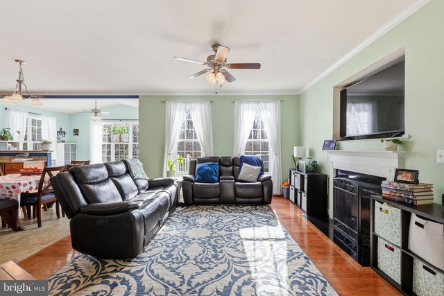 325 PHILLIPS ST, Fredericksburg, VA 22405