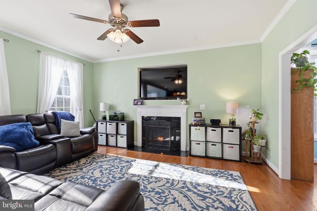 325 PHILLIPS ST, Fredericksburg, VA 22405