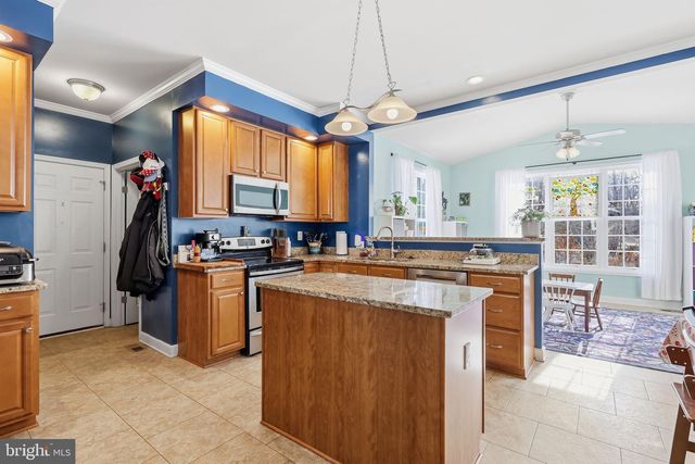 325 PHILLIPS ST, Fredericksburg, VA 22405