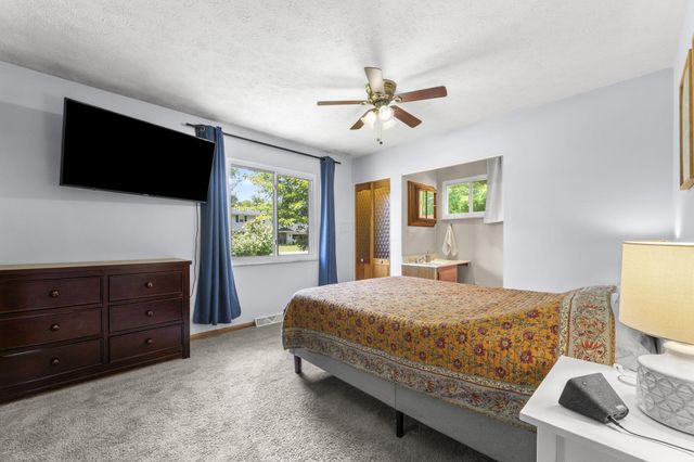 2654 Youngs Grove Road, Columbus, OH 43231