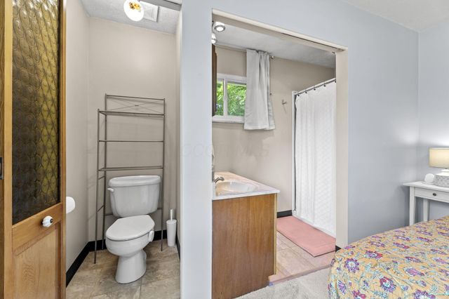 2654 Youngs Grove Road, Columbus, OH 43231