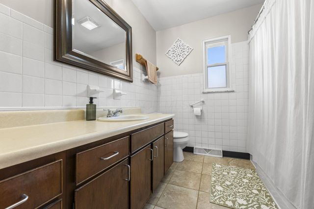 2654 Youngs Grove Road, Columbus, OH 43231