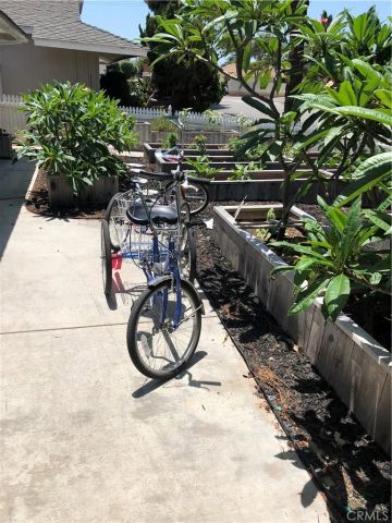 3058 Madison Avenue, Costa Mesa, CA 92626