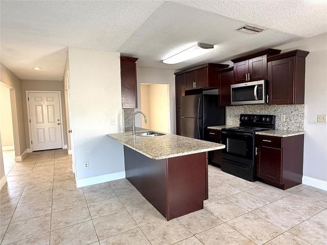 606 SANDY CREEK DRIVE, Brandon, FL 33511