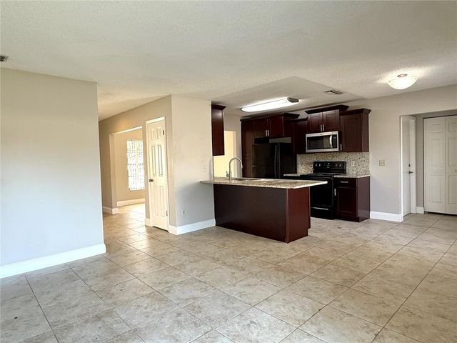 606 SANDY CREEK DRIVE, Brandon, FL 33511