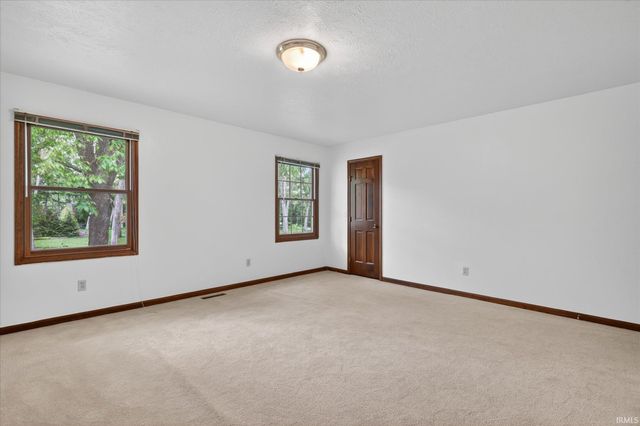 15830 Ashville Lane, Granger, IN 46530