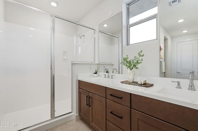 2121 W SONORAN DESERT Drive 115, Phoenix, AZ 85085