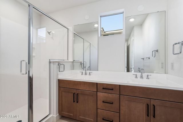 2121 W SONORAN DESERT Drive 115, Phoenix, AZ 85085