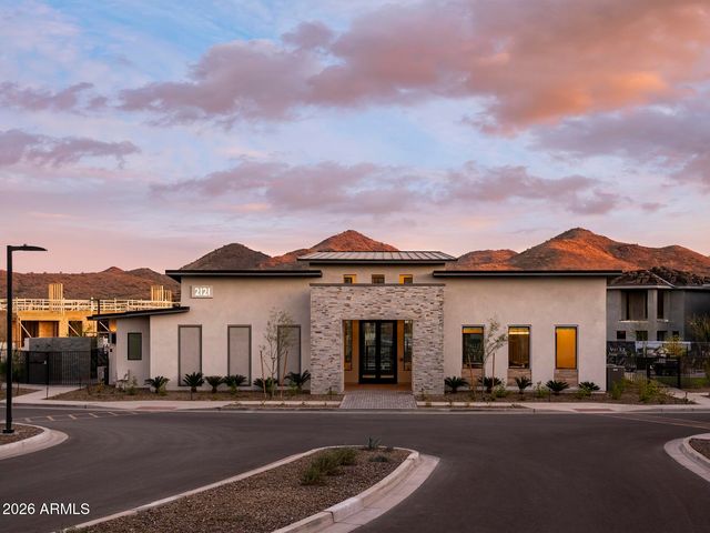 2121 W SONORAN DESERT Drive 115, Phoenix, AZ 85085