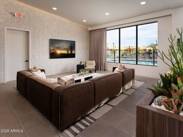 2121 W SONORAN DESERT Drive 115, Phoenix, AZ 85085