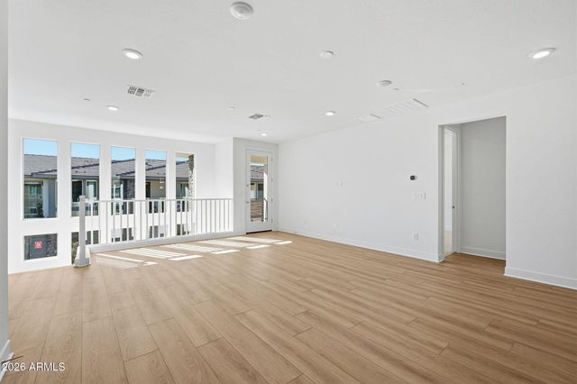 2121 W SONORAN DESERT Drive 115, Phoenix, AZ 85085