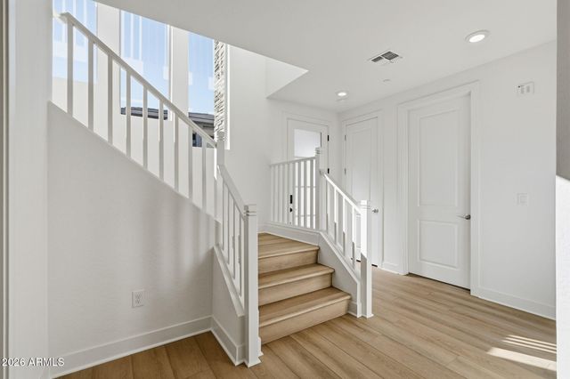 2121 W SONORAN DESERT Drive 115, Phoenix, AZ 85085