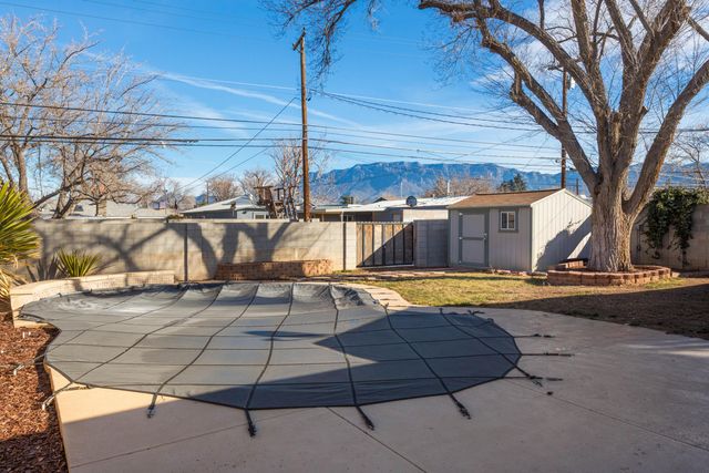 9013 Menaul Boulevard NE, Albuquerque, NM 87112