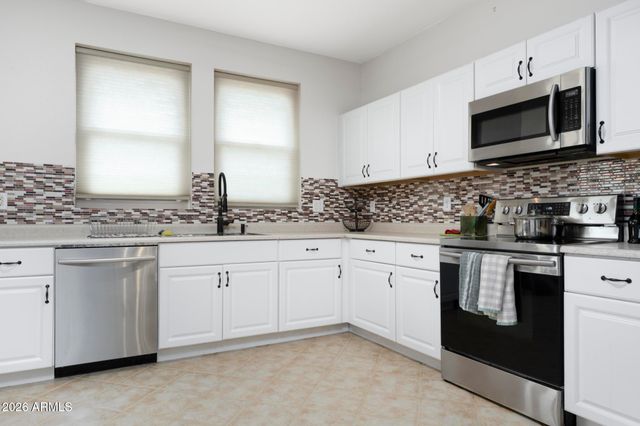 12217 W DALEY Lane, Sun City, AZ 85373