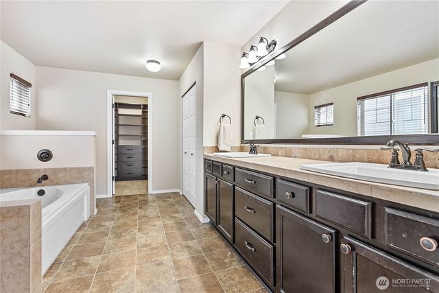 5495 Razor Peak Drive, Mount Vernon, WA 98273