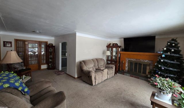 26731 Parkington Street, Roseville, MI 48066