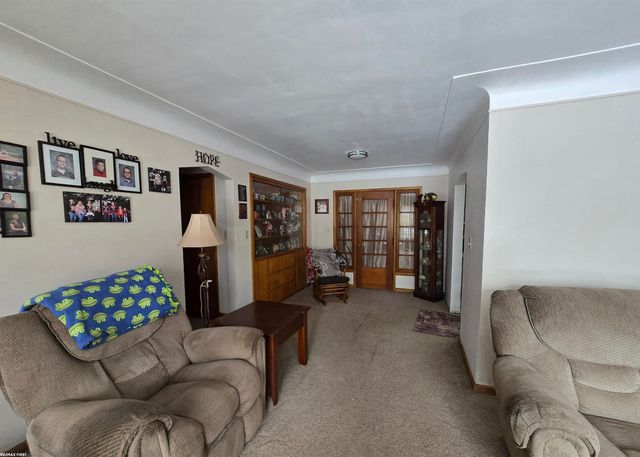 26731 Parkington Street, Roseville, MI 48066