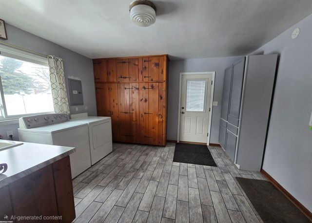 26731 Parkington Street, Roseville, MI 48066