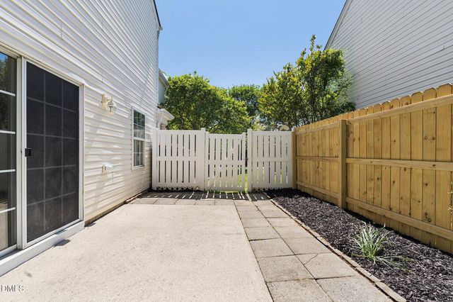 260 Adefield Lane, Holly Springs, NC 27540