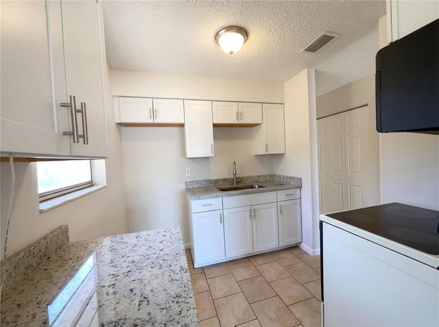 8 BAHIA COURT LOOP, Ocala, FL 34472