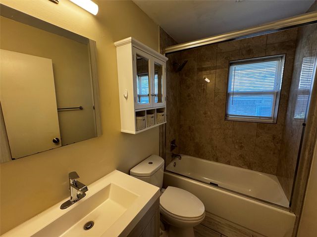 923 Green Castle Drive, Dallas, TX 75232