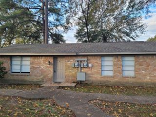 135 West Drive, Unit 5 Drive 3, New Waverly, TX 77358