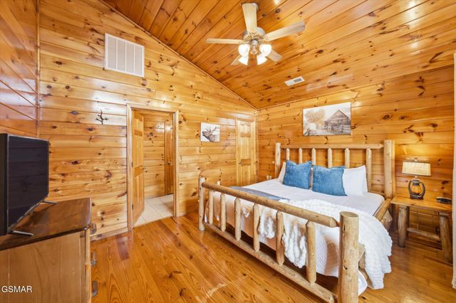 2016 Oakmont Drive, Sevierville, TN 37876