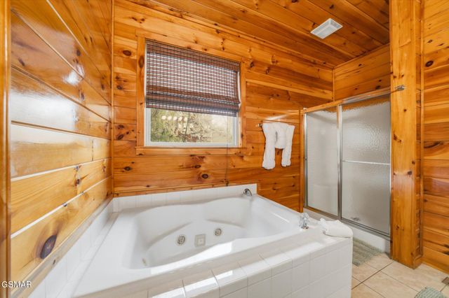 2016 Oakmont Drive, Sevierville, TN 37876