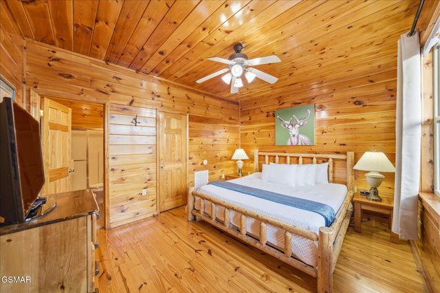 2016 Oakmont Drive, Sevierville, TN 37876