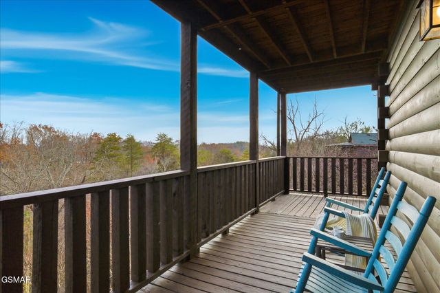 2016 Oakmont Drive, Sevierville, TN 37876