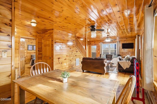 2016 Oakmont Drive, Sevierville, TN 37876