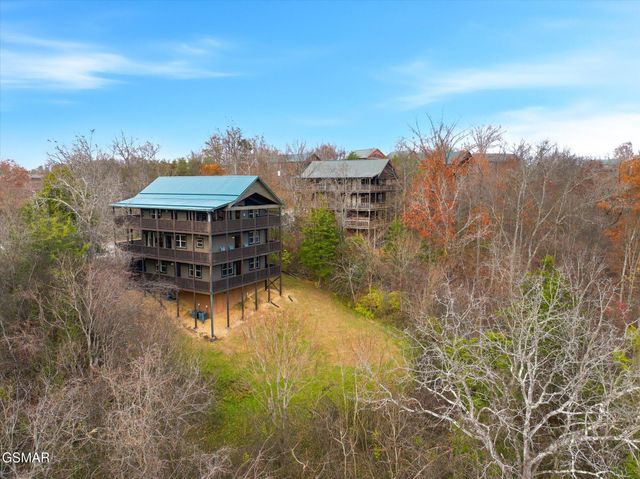 2016 Oakmont Drive, Sevierville, TN 37876