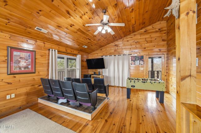 2016 Oakmont Drive, Sevierville, TN 37876