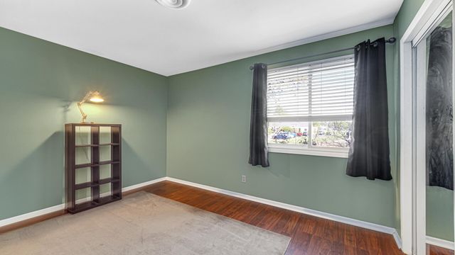 975 Millpond Road N, Valparaiso, IN 46385