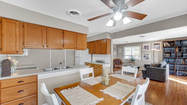 975 Millpond Road N, Valparaiso, IN 46385