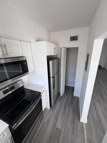 8463 NW 4th Ct 8463, Miami, FL 33150