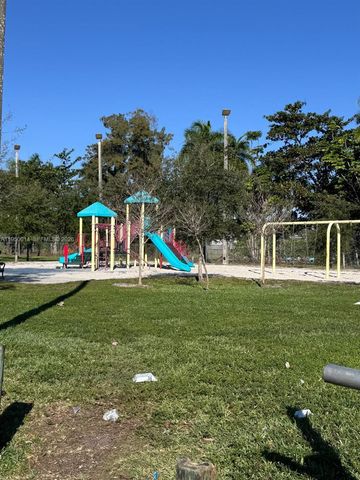 8463 NW 4th Ct 8463, Miami, FL 33150