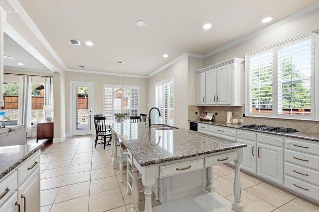 781 Lark Street, Lantana, TX 76226