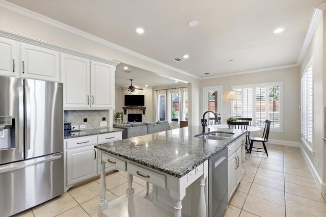 781 Lark Street, Lantana, TX 76226