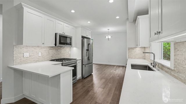 25506 SE 41st Lane, Sammamish, WA 98029