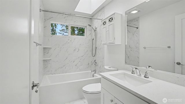 25506 SE 41st Lane, Sammamish, WA 98029