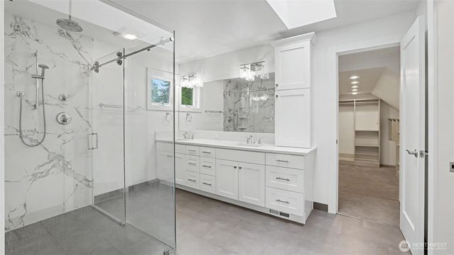 25506 SE 41st Lane, Sammamish, WA 98029