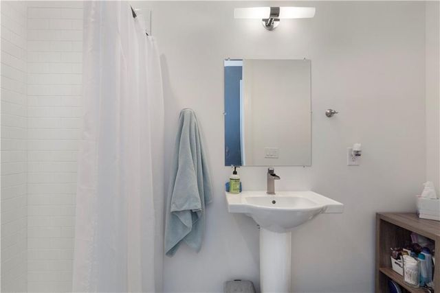 1606 Rock Dam Drive 11, Atlanta, GA 30317